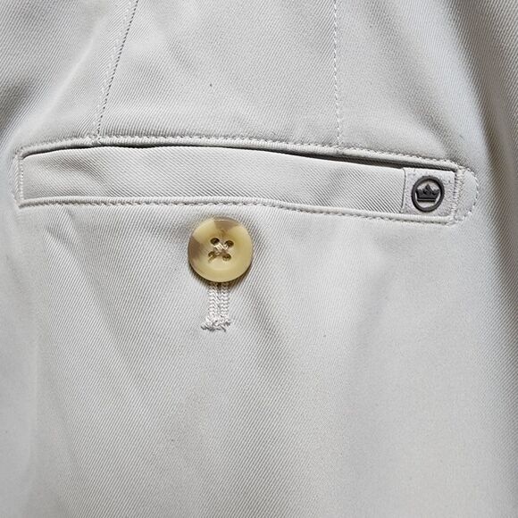 Peter Millar Crown Shorts Mens 42 Gray Chino Flat Front Golf Performance Preppy - Picture 6 of 9